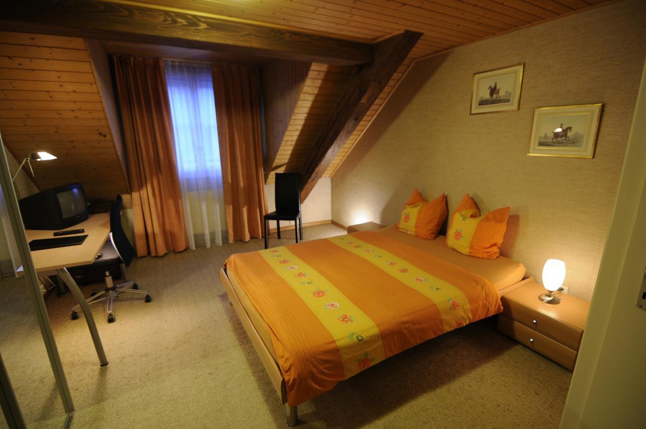 Hotel De La Croix-Blanche Cressier Eksteriør billede